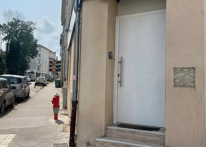 L'inoubliable Διαμέρισμα *